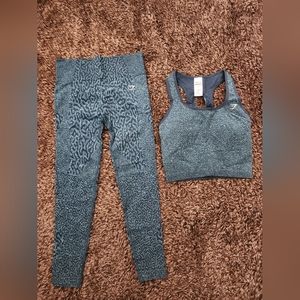 Gymshark L matching set